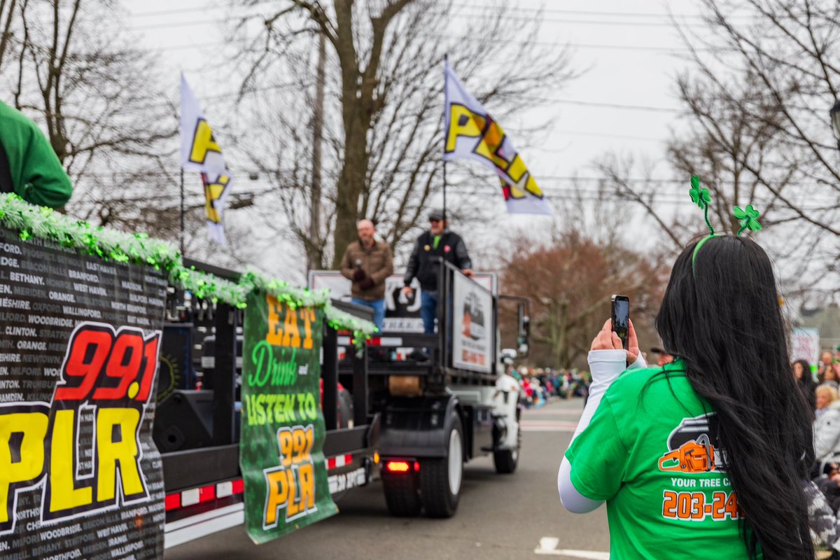 KJTreeService's tweet photo. Happy St. Patrickβs Day from K&J Tree Service!!
Thank you to @991PLRFM for partnering with us at the Milford & New Haven St. Patrickβs Day parades!
-
-
#happystpatricksday #treedoctor #rigging #fairfieldcounty #newhavencounty #arborist #arbosistsofinstagram #familyfirst https://t.co/L2J6aSw54J