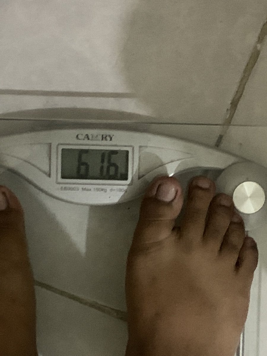 dndyni24's tweet photo. timbangan aku hari ini udah masuk ke 2 bulan dari 67 kg hehe Masyallah https://t.co/5UQ3aVZUji