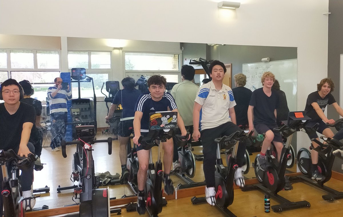 The third group hits the gym. In the middle of the peloton is Joe H who has racked up an amazing 355km in the last week. #dedication #numb Including gift aid and cash donations we have hit the £2000 mark - thank you. justgiving.com/team/schoolhou…