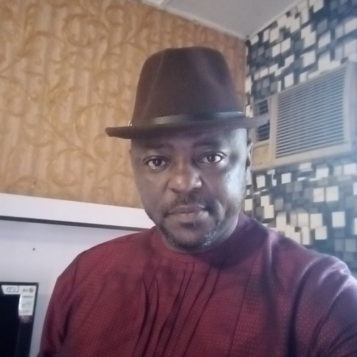 hon_siaka's tweet photo. #NewProfilePic https://t.co/RlTuxitCSL