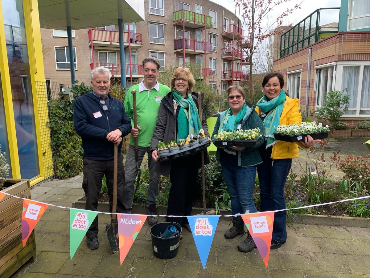 NL Doet: Alblashof balkon en tuin voorjaarsklaar dlvr.it/T4BzzB