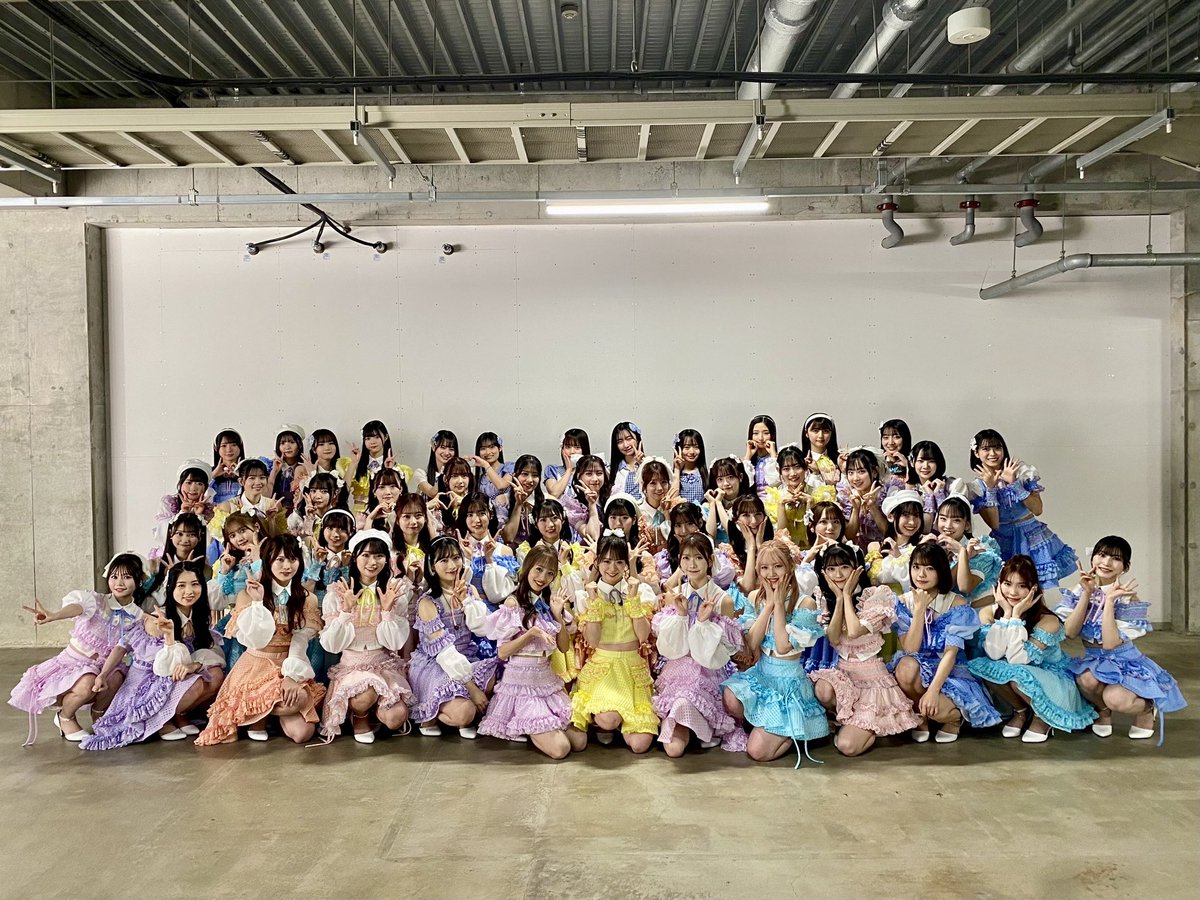 yuirii_murayama's tweet photo. ゆきさんのコンサートを終えて
今日からまた新しいスタートなんだって
とても実感しました！
笑顔で楽しいAKB48が
これからも続きますように。🌸
#AKB48春コン https://t.co/BaT8pzFXsN