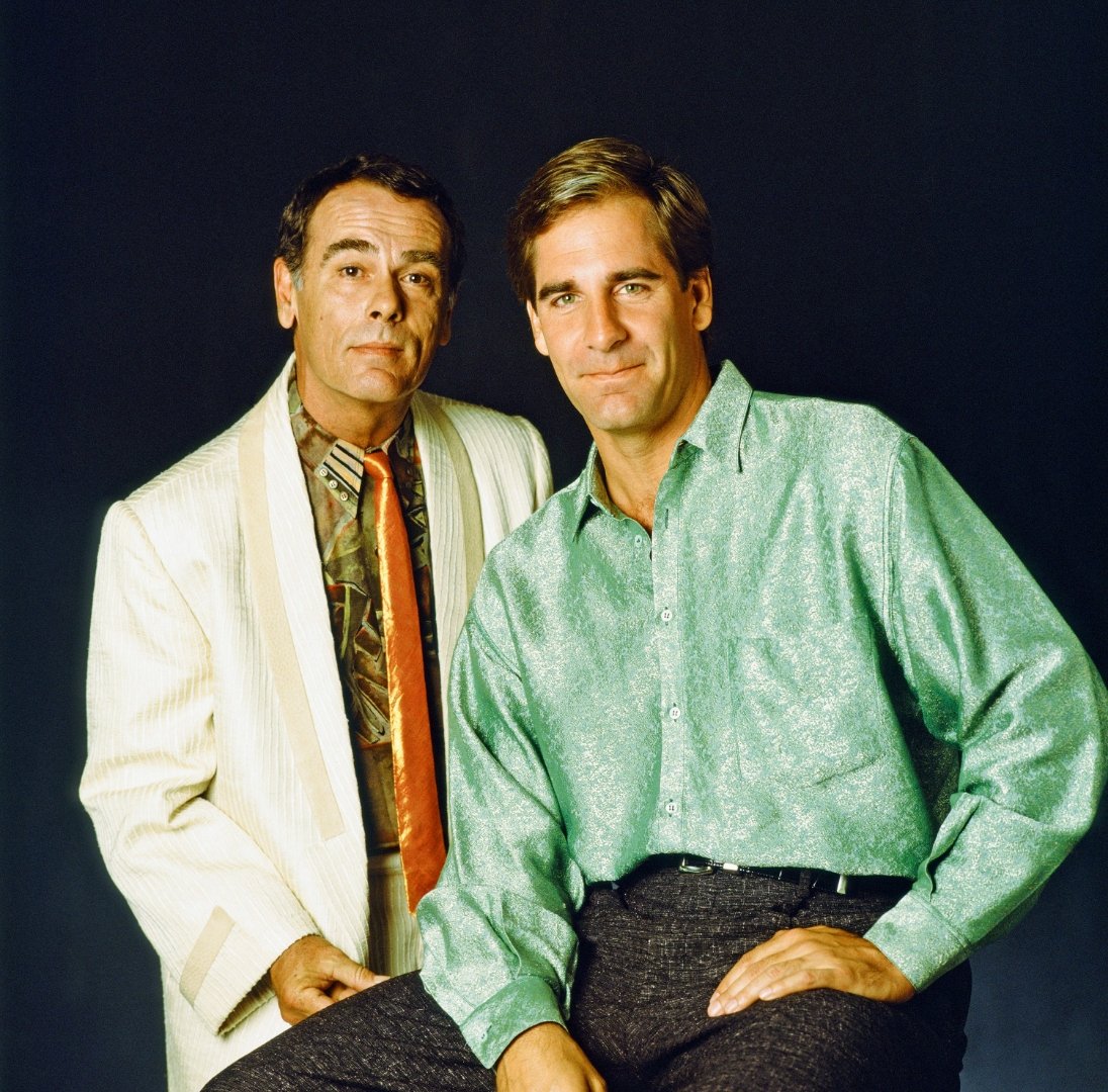 Someone give @ScottBakula a hug today, even if he isn't wearing green. 💚 Happy St. Patrick's Day #scottbakula. Break a leg today while appearing in 'The Connector.' @mcctheater #quantumleap