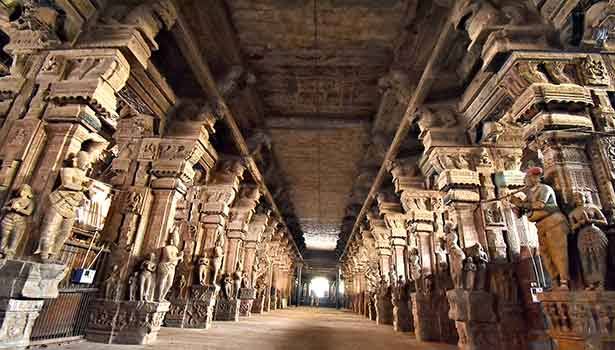 uskumar1301's tweet photo. Even after all the shops that were operating in Pudumandapam were shifted to Kunnathur Chathiram, they have kept them closed without any renovation work being done in Pudumandapam for 3 years and not even open to the public. We request you to take steps to open the...
(1/2). https://t.co/tnh2KyE1ao