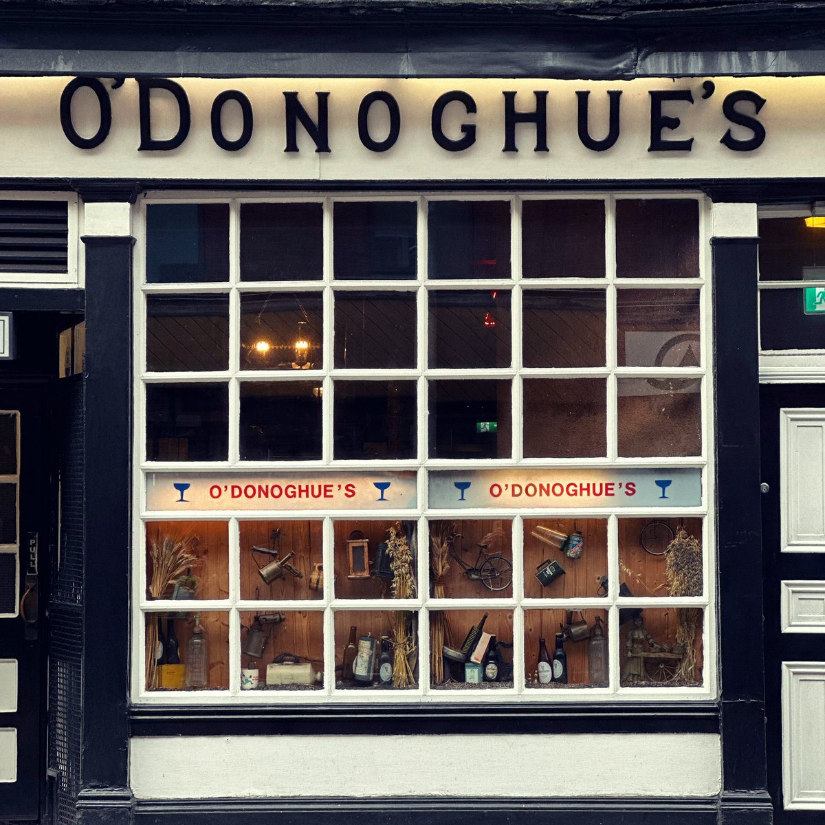 Wishing everyone a happy St. Patrick’s Day from all the team on Merrion Row ☘️