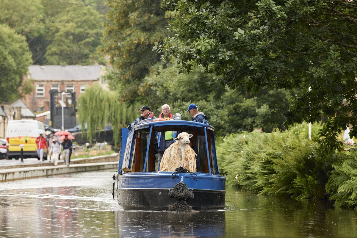 musicinkirklees's tweet image. HERD came to Kirklees last summer devised by composer Orlando Gough and produced by @artichoketrust for #KYOM23. Moving from the boundaries of Kirklees as they were herded towards towns on road and canal. An epic tale of wool and water, movement and sound, industry and labour.