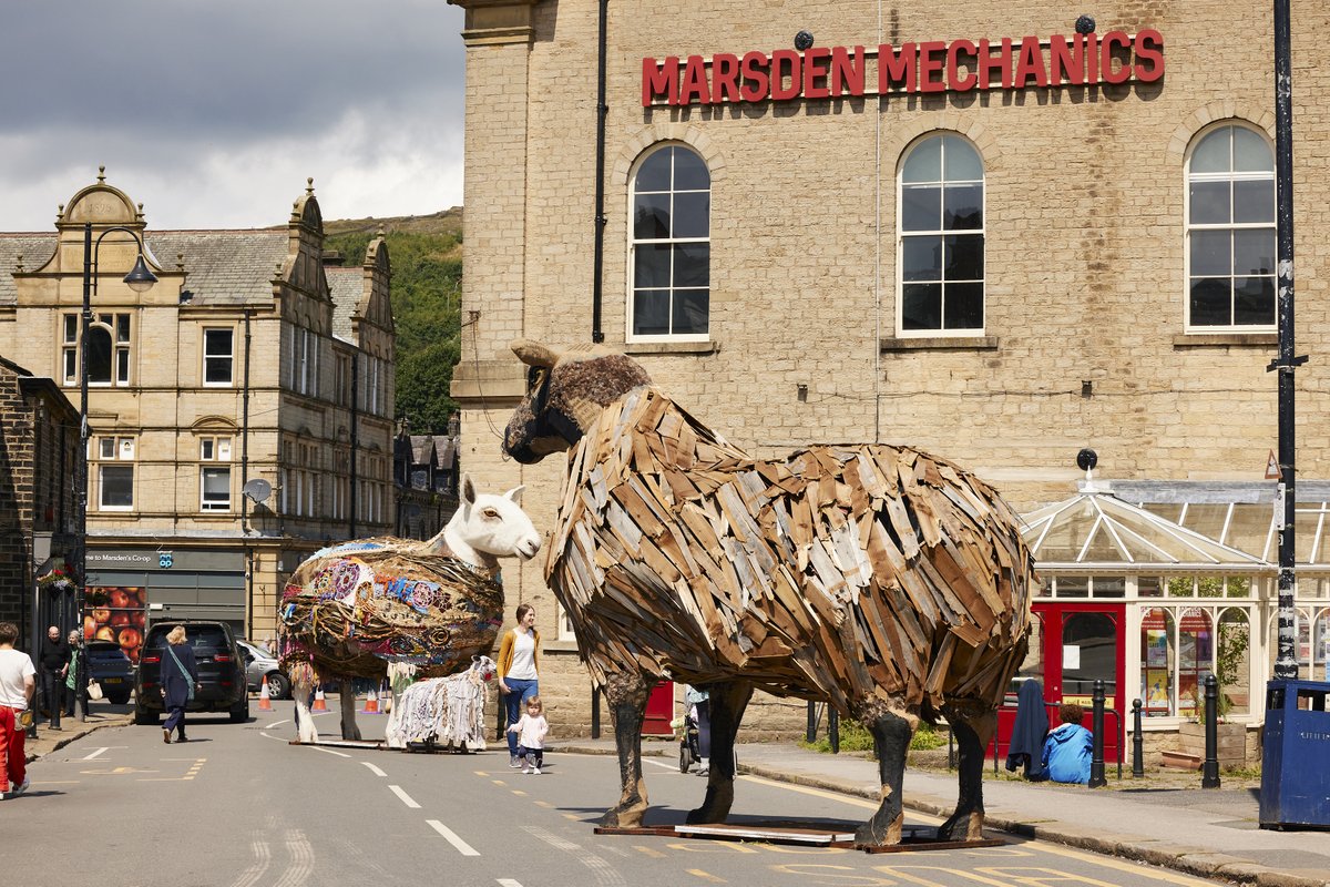 musicinkirklees's tweet image. HERD came to Kirklees last summer devised by composer Orlando Gough and produced by @artichoketrust for #KYOM23. Moving from the boundaries of Kirklees as they were herded towards towns on road and canal. An epic tale of wool and water, movement and sound, industry and labour.