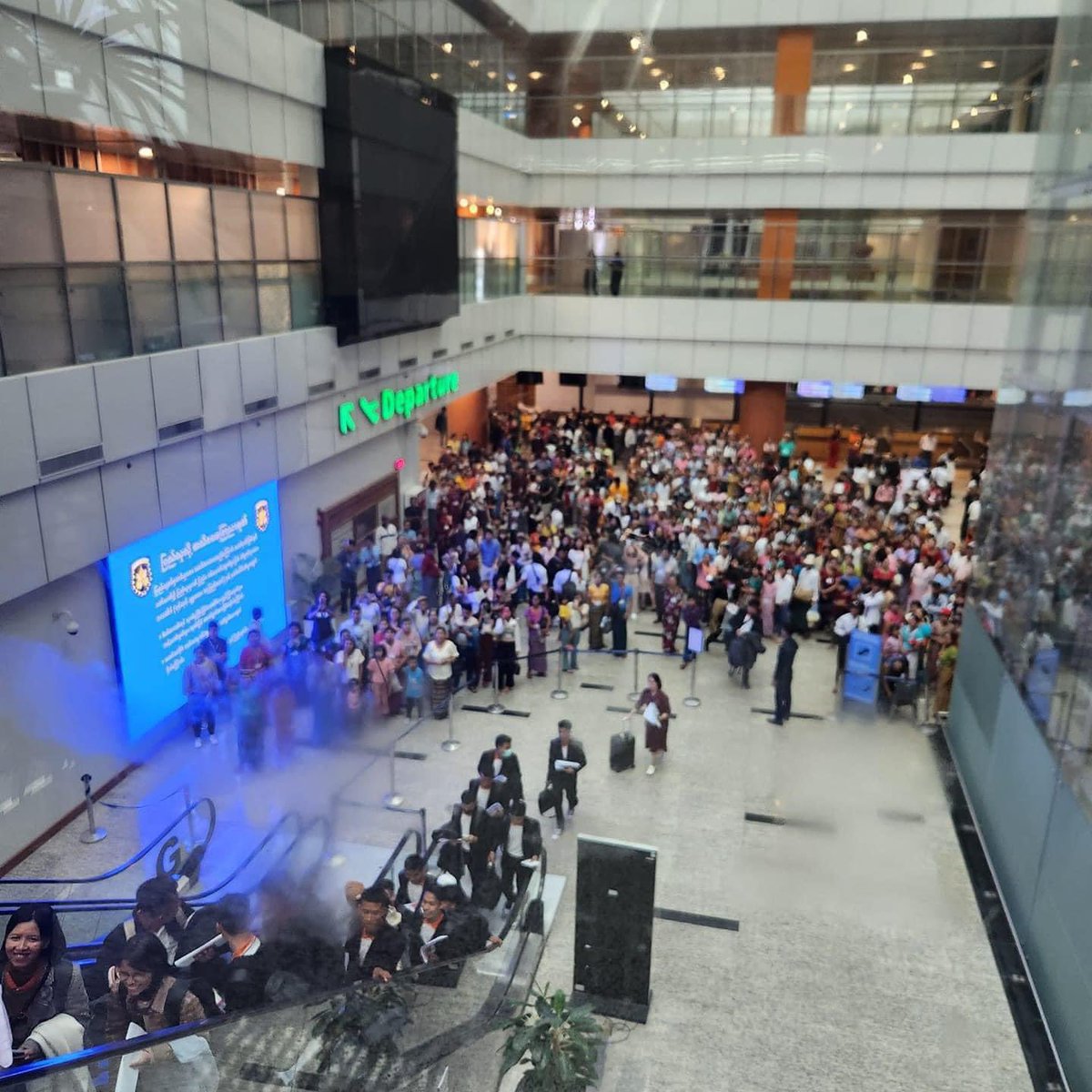 soe zeya tun tweet media