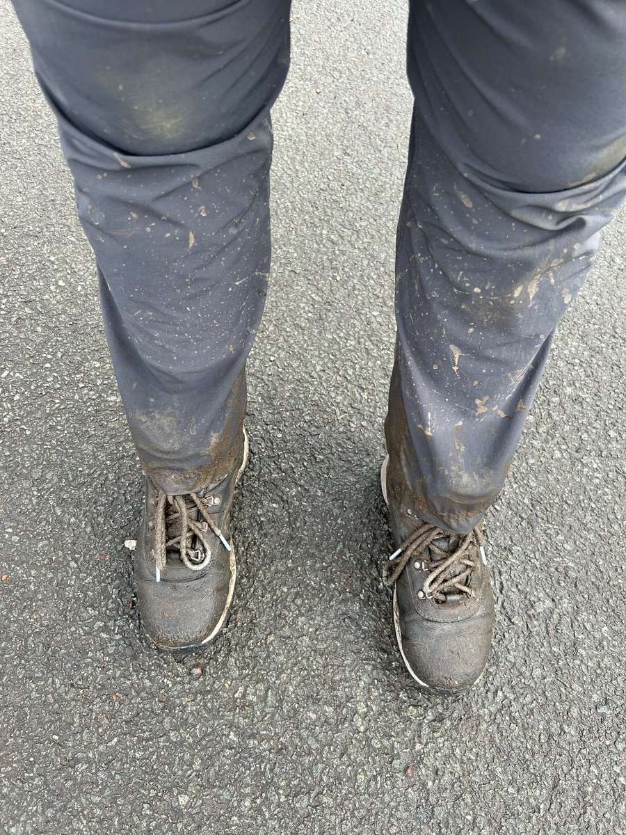 AbiBrown1's tweet photo. ☔️ The morning after the night before (rain & a night out in #Stone…), River Blithe looking very high through #StokeonTrent 👀
🗺️ 12km around a very muddy #Caverswall , calling into @FoxfieldRailway for a brew on the way home.
🚶♀️Total 36km walked this week.
#lovewhereyoulive https://t.co/n0gKP4mtYd