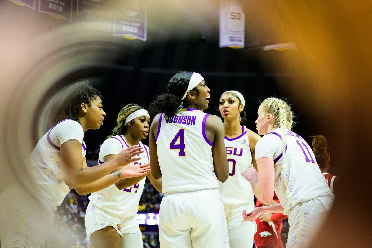 LSUwbkb's tweet image. Selection Sunday 

Our 2024 March Madness journey begins tonight 🍿