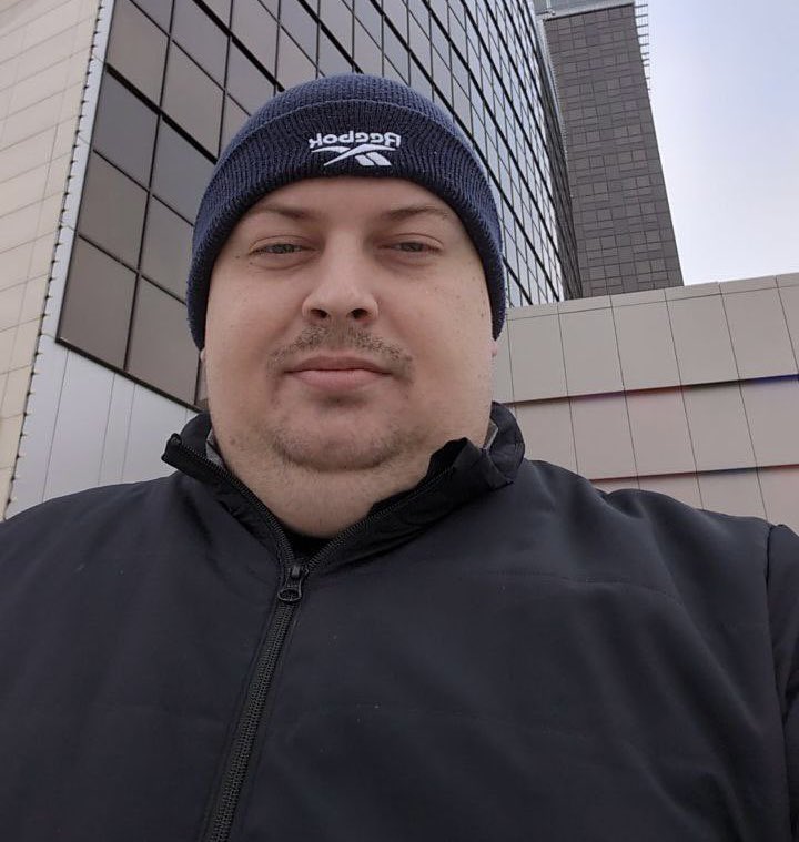 HowLateWasOhnePixel tweet media