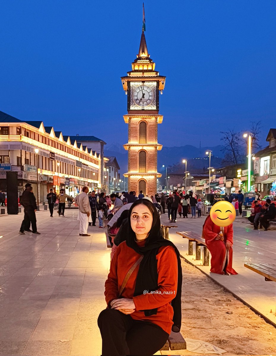 Anikaa_Nazir's tweet photo. Went for an evening walk after a long time and i must say this sight of the clock tower lit up is no less than a therapy for the soul. https://t.co/cADfbQhymk
