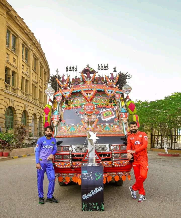 MalikShezz's tweet photo. Both the teams are determined to win the trophy...🏆💫✨
 #HBLPSL https://t.co/7aXAIsLGsb