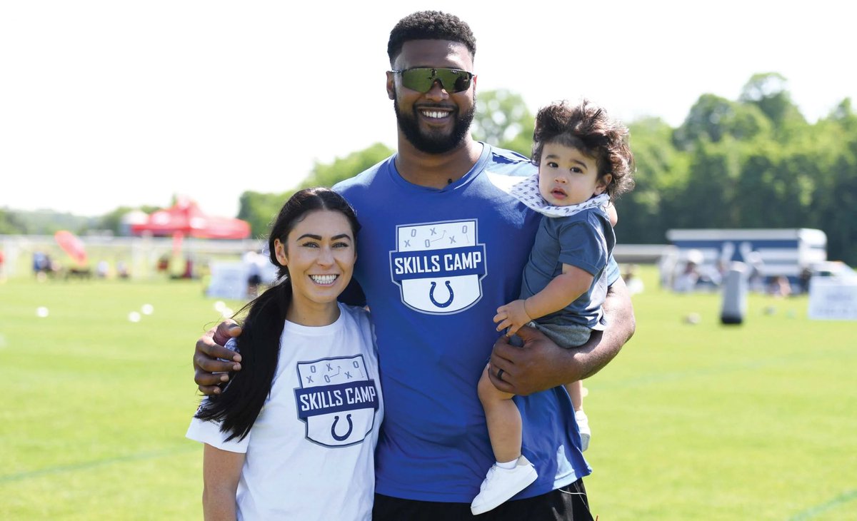 TheBlue_Stable's tweet photo. RT to wish @DeForestBuckner a happy birthday! #ForTheShoe https://t.co/zMrohiYSb4