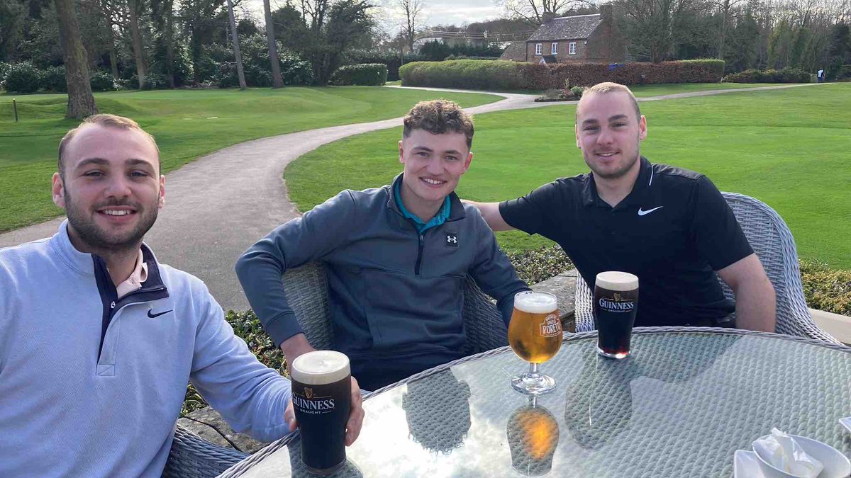 Great to see our members enjoying a few Guinness’ this weekend to celebrate St. Patrick’s Day ☘️🍺 The weather was even clear enough for them to sit on our patio overlooking the courses! ☀️