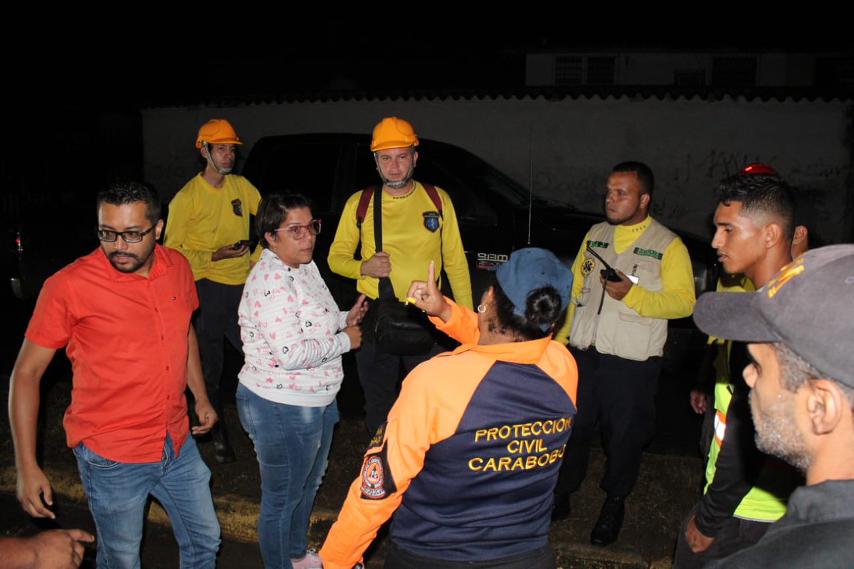 gonzalez10ana_'s tweet photo. Hoy queremos felicitar a nuestro gran equipo de Rescate Naguanagua, que llegan a su 9no aniversario, gracias por enseñarnos a qué los héroes son de carne y hueso!! 👏👏👏👏

#17Marzo https://t.co/mWQXM9rdkJ
