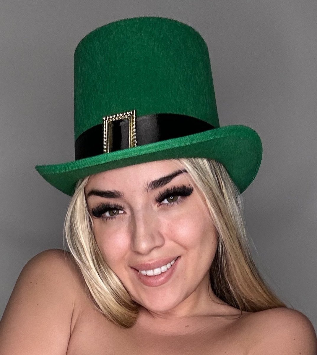 QuincySFW's tweet photo. Happy St Patrick’s Day! https://t.co/icNrrsw2s1