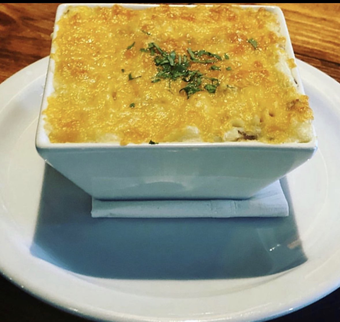 blaguarddc's tweet photo. Happy St. Patrick’s Day 🍻🥃
We’re open at 11AM 
St.Paddy’s Day Special Menu
 ☘️ ☘️☘️☘️
Corned Beef &amp; Cabbage 
Corned Beef Quesadilla 
Shepherds Pie 
Guinness Beef Stew 
#irishbars #stpaddysday #dcfoodie #dceats #nom #nomnom #nomnomnom https://t.co/RFZ84lBoHn