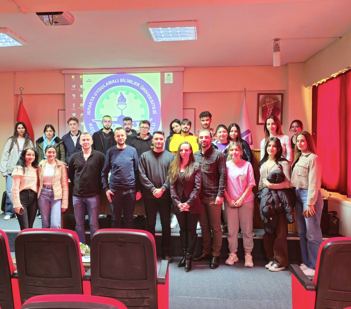 Sektör ve meslek tecrübelerini paylaşan Kabin Memuru Erdem Sarıkaya’ya ve Kabin Memuru Özlem Esin’e teşekkür ederiz. ✈️

<a href="/isubu32/">Isparta Uygulamalı Bilimler Üniversitesi</a> 
<a href="/isubukmyo/">ISUBÜ Keçiborlu MYO</a> 
<a href="/IspartaTopluluk/">isubu_topluluklar</a> 

#ISUBÜ #ISUBÜHavacılıkTopluluğu