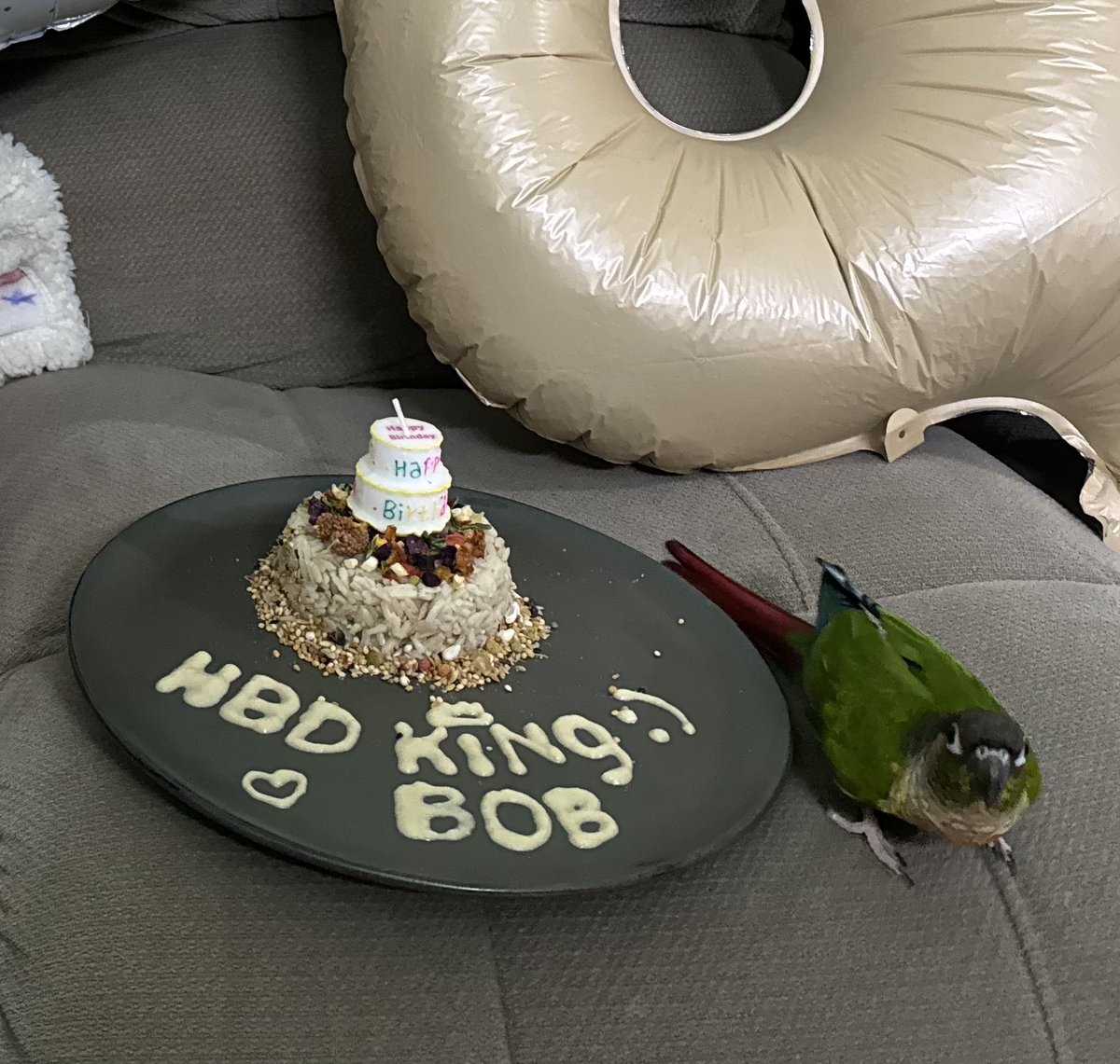 Fanchuan23's tweet photo. Hbd to KINGBOB นะค้าบ 4 ขวบแล้ว
รักหนูมากๆ นะครับ 💚😘
วันเกิดถัดจากปะป๊าฉวน ก็เลยเอาลูกโป่งมาใช้ต่อได้ 55555

ขอขอบคุณลูกโป่งที่ประมูลมาจากงานคาเฟ่ฉวนค่า 🤗

และขอขอบคุณเทียนจากเจี่ย @luoyizhouonly  นะค่ะ 🙏🏻 https://t.co/FOmoZX4xGw