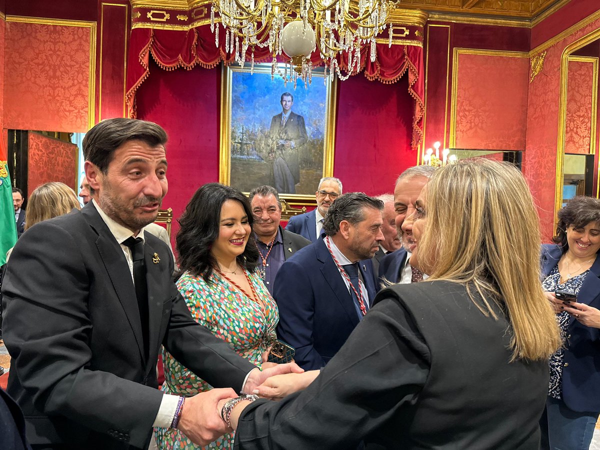 Se ha celebrado en el salón de plenos del ayuntamiento, la 43 edición del pregón del Costalero organizado por la <a href="/santacenagrana/">Hermandad Sacramental Santa Cena Granada</a> 
Enhorabuena a Manuel Peregrina por este magnífico pregón.
