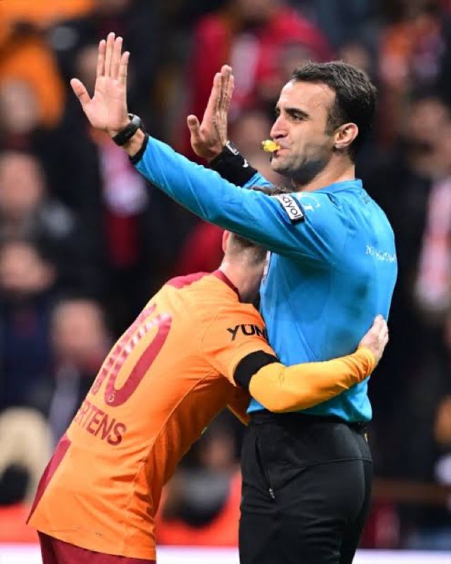 Atilla Karaoğlan maçı Kasımpaşa’dan aldı gsye verdi. 

Allah belanızı versin sizin. 

Sülalenizden çıksın bu haklar.