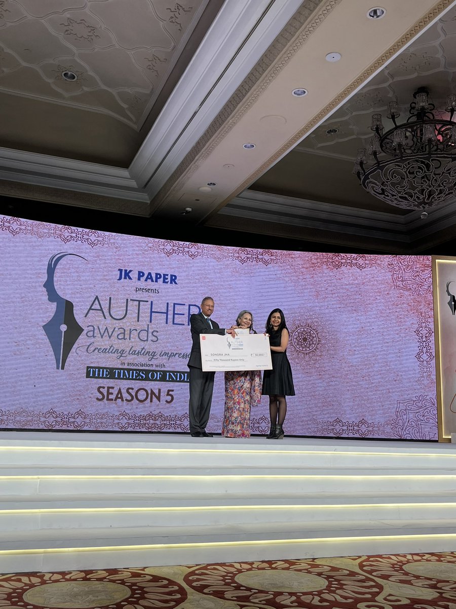 Heartiest congratulations to Sonora Jha for bagging the title of #BestAuthorFiction. She captivated the hearts of the judges with her narrative powers in her tense yet illuminating work of fiction, 'The Laughter'. @JKPaperIndia @timesofindia @PenguinIndia @ProfSonoraJha