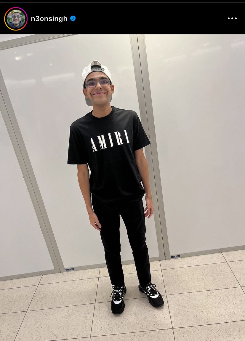 do_bloco7003's tweet image. 🚨DD Osama (OY/⭕️🐝) cobra  Streamer N3on (Civil) por fazer a dança Notti Bopping e o obriga a se desculpar com toda a sua família e amigos. N3on deu sorte por estar em ao vivo quando ele trombou DD se não ele tinha tomado um cacete.

#OY #Notti #DDosama #Drill #Onlyfans