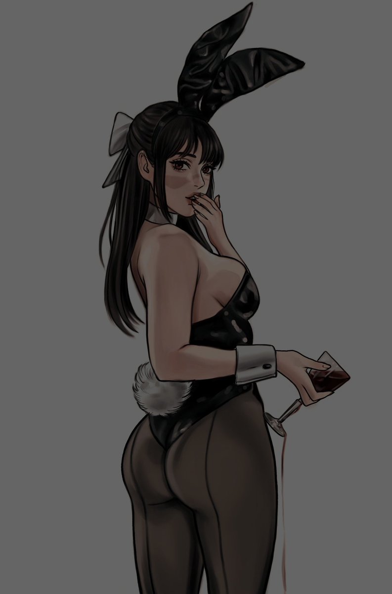 #SeductuveSunday. 

I'm starving, darling...