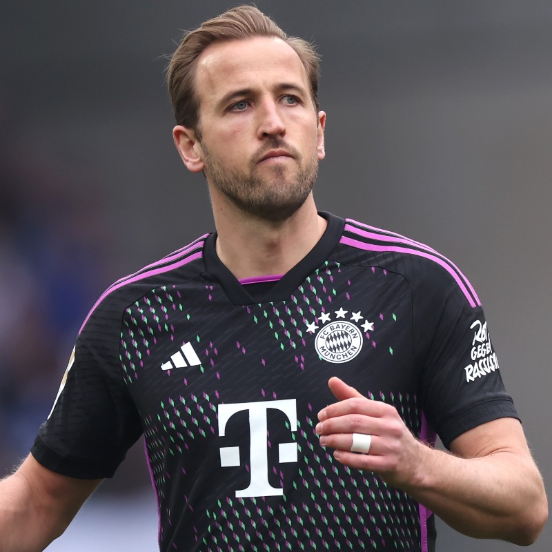 FCBayernBR's tweet photo. 🚑 Boletim médico após #SVDFCB:
Kane lesionou o tornozelo esquerdo e está sendo tratado pelos médicos da seleção inglesa.
Guerreiro sofreu uma leve lesão na parte superior da coxa esquerda. Ele vai se recuperar em Munique.
Pavlović, que sofreu uma pequena lesão na cabeça, está liberado e disponível para a seleção alemã.
#MiaSanMia