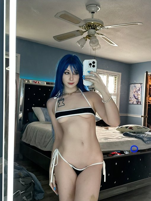 Say hi if I can send the whole video 🖤 https://t.co/hhSL6HBUjR