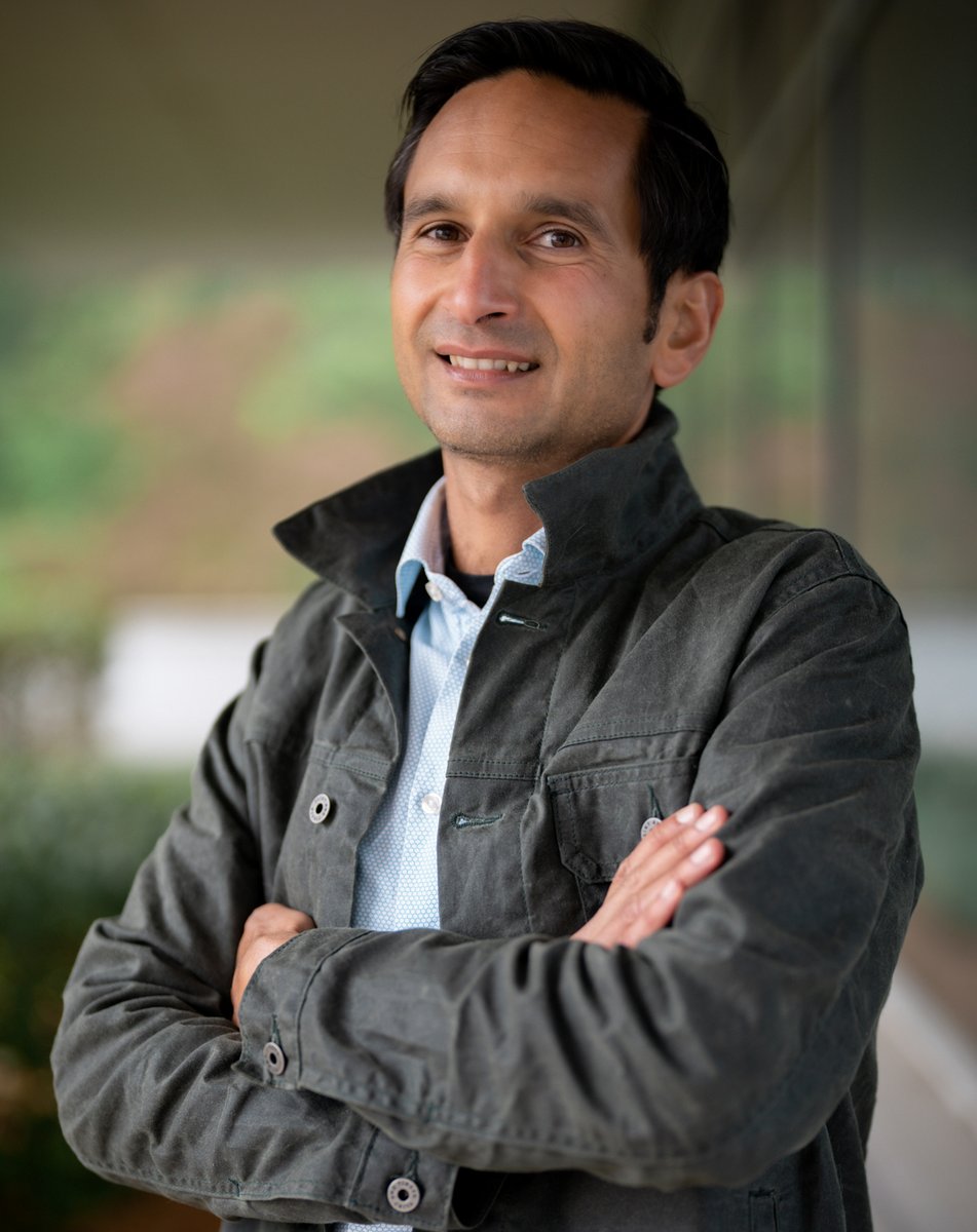 PTurnbaugh's tweet photo. @Bazzoid runs a lab on my floor @UCSF doing fascinating work on how genes get turned on and off #epigenetics in cells ranging from yeast to stem cells: https://t.co/edfrZ8m8Id https://t.co/LrdI7aGRot