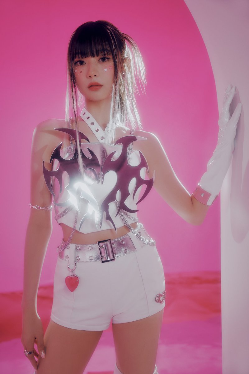 UNIS_offcl's tweet image. UNIS The 1st Mini Album 'WE UNIS' 
Concept Photo Story ver. #1 

#HYEONJU #진현주 

M/V &amp;amp; Album Release 
➜ 2024.03.27 6PM [KST]   

#UNIS #유니스 
#UNI_Story 
#WE_UNIS