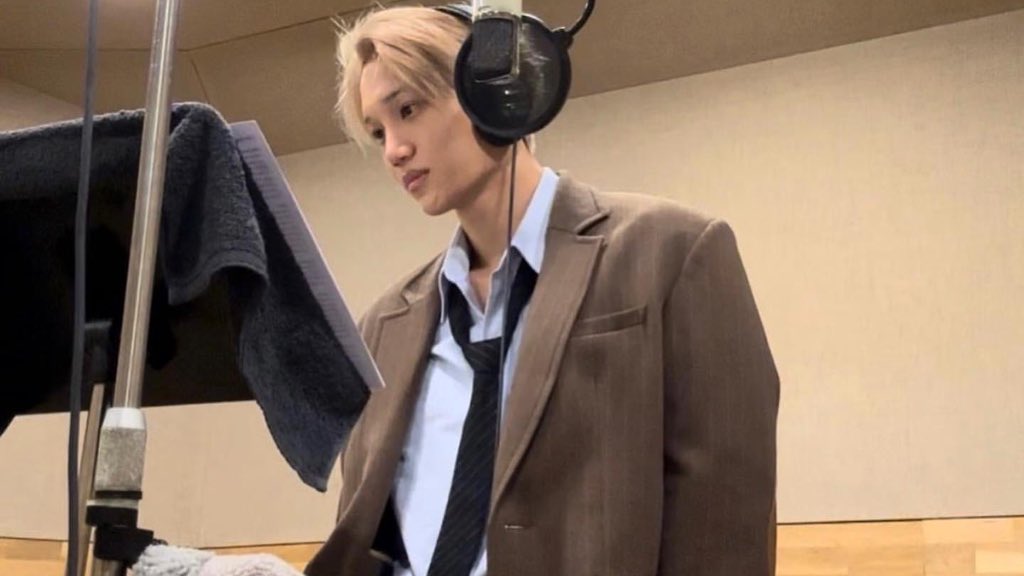 IT3OYKAI's tweet photo. D-329

jongin in recording room cooking hits https://t.co/2YzCn21yQ0