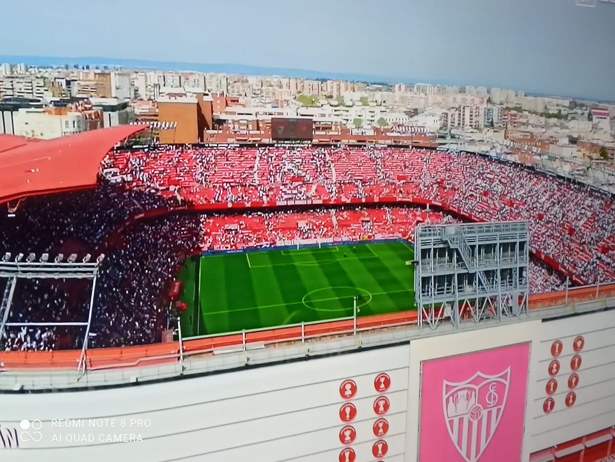CapiChadi's tweet photo. Hablemos de la actuación del PigOne:

Minuto 1: Silencio 

Minuto 18: Gol 

Minuto 45: Silencio

Minuto 62: Pelea EnNesyri y QSF + tanatorio

Minuto 71: Gol Celta + Silencio 

Minuto 78: Gol Celta + Comienzo Simulacro 

Minuto 90: Simulacro completado con éxito

"Casta y coraje" https://t.co/2kY44oEjYW