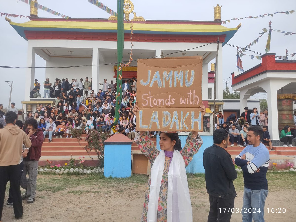 Ladakh protests continue as locals express discontent over loss of political representation post the scrapping of Jammu & Kashmir's special status in 2019, seeking similar protections back. #LadakhProtests #SaveLadakh #LadakhUnderThreat