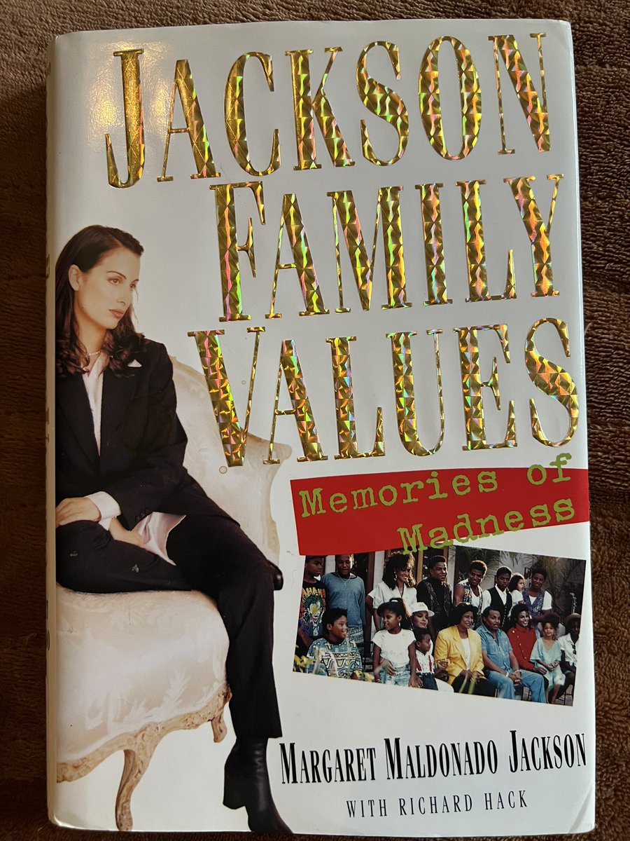 episodes from the most insane tell-all 📚 I’ve ever read 😂 Let yourself be taken back to 1986-1995. There’s enough tea for ten 🧵 but for now I'll just go through some of the most insane events at the Jacksons' Hayvenhurst and the testosterone driven dramas 1/22