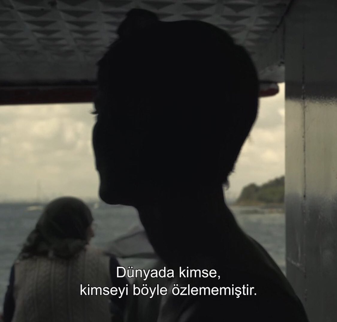 Raskolnikovsair's tweet photo. "Dünyada kimse, kimseyi böyle özlememiştir.." https://t.co/sRFaDFibYY