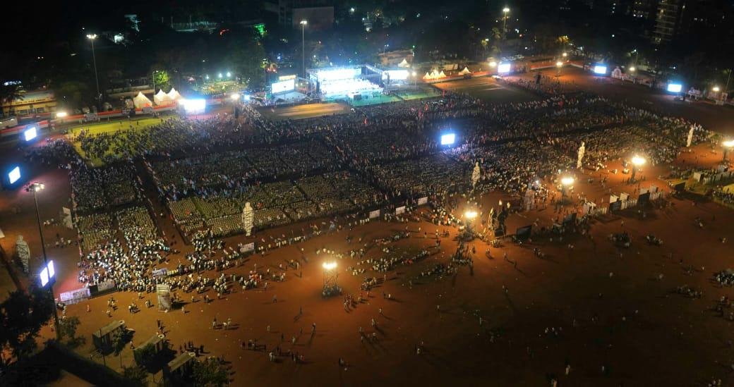 This is the same Shivaji Park where not an inch of space would be available when Balasaheb Thackeray would give his legendary Dussehra address

Today the entire I.N.D.I.alliance couldn't even fill up the chairs it had placed !