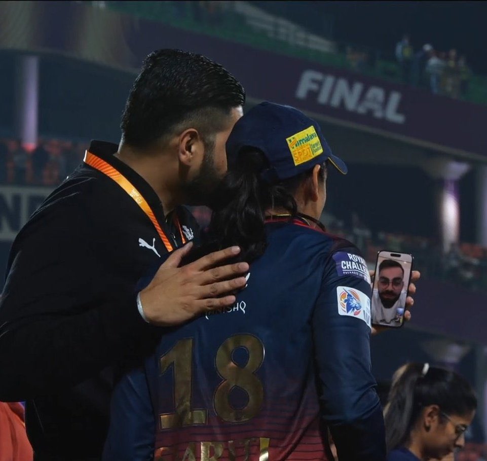 The best picture on the internet today❤️
#TATAWPL2024 #RCB