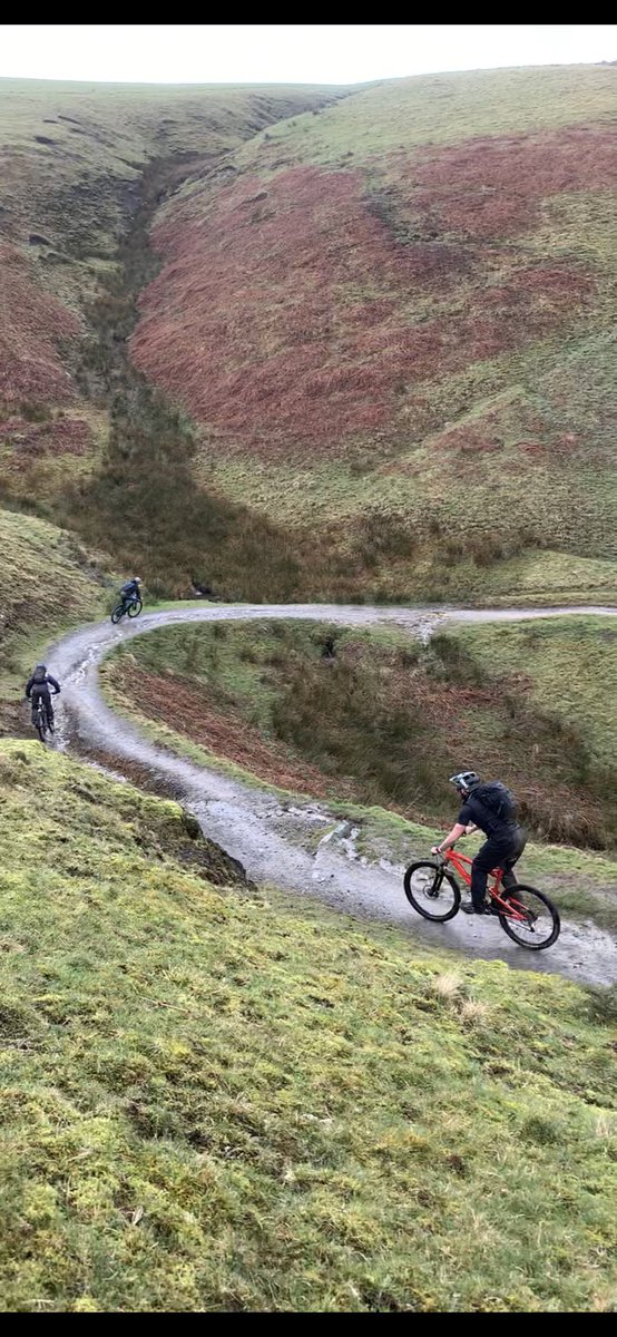 cycle_wise's tweet photo. #mtbleadership training in the @LakesCumbria with #cyclewise @FCwhinlatter and @BritishCycling. #leadership #bikes #lakesmtb #mtb #learning #goodtimes https://t.co/ipqE7AOlXk