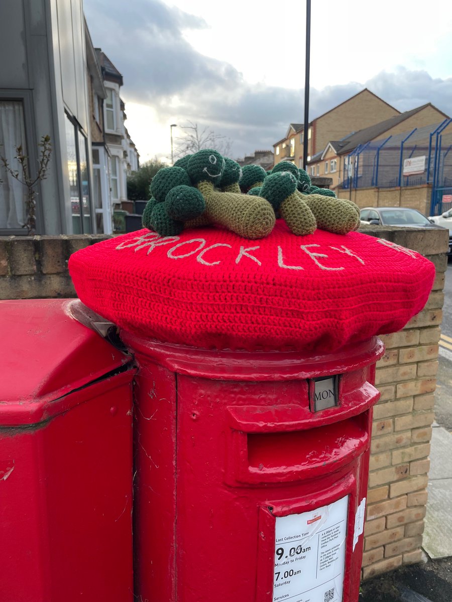 Yarn bombed postbox in Brockley 🥦