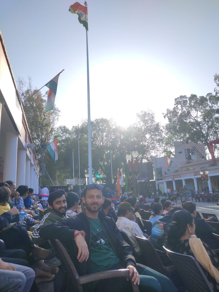 imvatan3's tweet photo. Suchetgarh Border Jammu 😊 Jai Hind🇮🇳🙏
#Border #Jammu #tourism #dekhoapnadesh #BSF https://t.co/APoonRpPCD