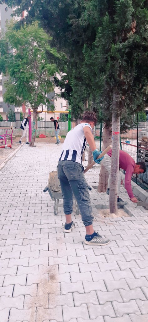 Ahmethocaoglu_A's tweet photo. Bazı taşlar yerine otururken çok çalışmak gerek hemde çok.Peki ya yeni hayaller onları da kurmak gerek. İşte bütün mesele bu...😊🧿✌🙏🌸

@MersinMEM @fazilet_durmus @MezitliMEM @m_badas33 https://t.co/HuuEf69eGa