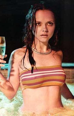 Christina Ricci is the prime example of space alien hot