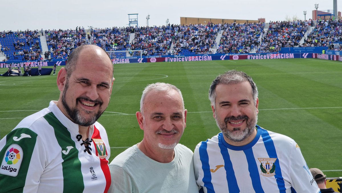 UnionporLeganes's tweet photo. ⚽️ DEPORTES
#ULEG  ha estado animando al @CDLeganes en su partido de hoy contra el @CDMirandes . Un pasito más para alcanzar el objetivo.
#Uleg #Leganés #SentimosLeganés https://t.co/LqALWP18wA