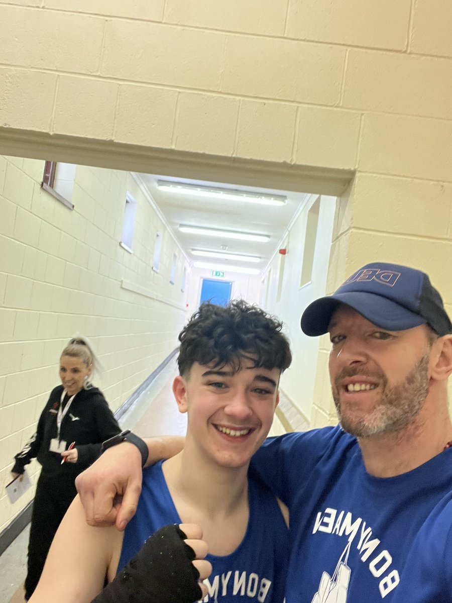 Chuffed for my boy won his semi final with a first round stoppage actually boxed today instead of trying to have a fucking tear up like I used to 😂