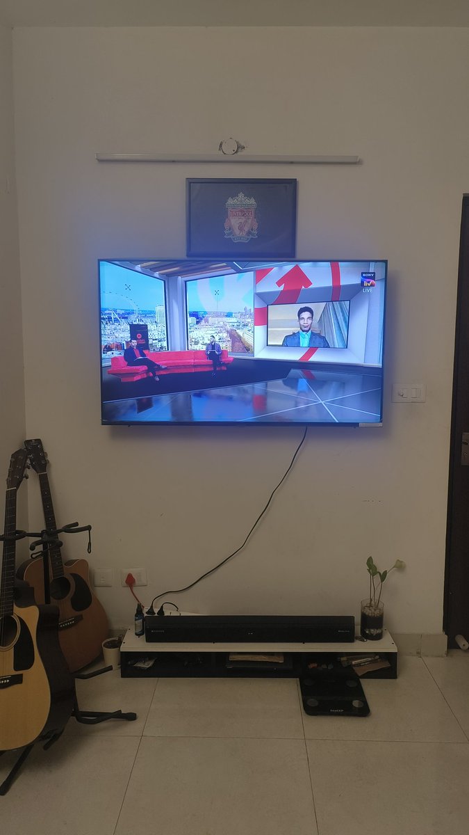prnvprem's tweet photo. Pre-game show with @menacesingh 👏🏽 on #SonyLiv #sonynetwork #FACup
Huge game loading #MUNLIV #rivalry https://t.co/UPEE7UoGea