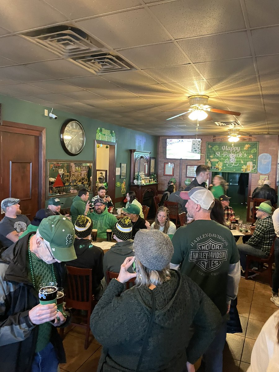 999WWCT's tweet image. Rik is LIVE at the Fox Pub until noon! We’ve got got drinks, live music, and food! Michael Marcagi goes live at 10:45! Eat, drink, and be Irish!
