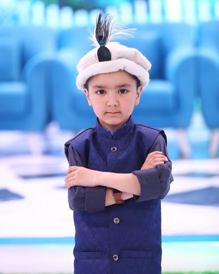iShabbarKhan's tweet photo. Pakistan youngest YouTuber ❤️
#youtuber #YouTube https://t.co/c1YdEeaY0X